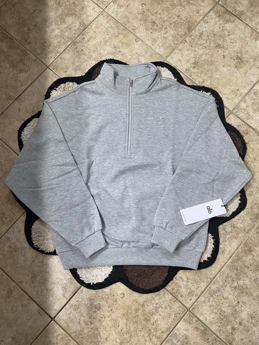 ALO Yoga Men’s Light Gray Half-Zip Sweatshirt